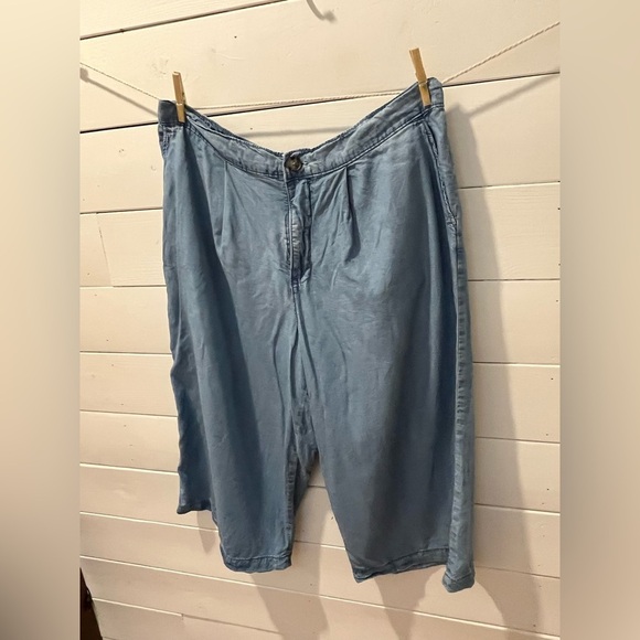 Light Blue Tencel Capri Pants – Reitmans Signature (Petite 18)🩵 - Picture 6 of 7